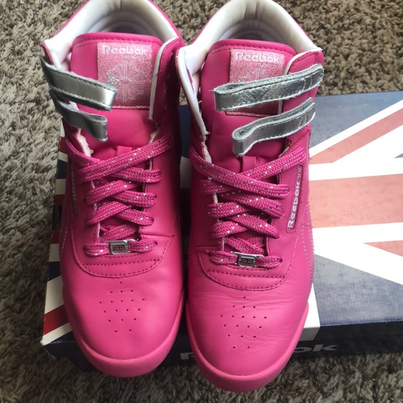 Reebok Classics - Picture 4 of 8